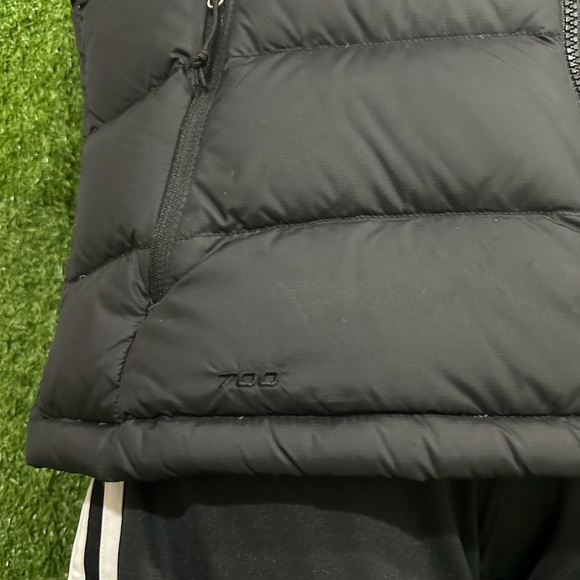 THE NORTH FACE SOCHI RU/14 FLAGS 700 DOWN VEST , SIZE LARGE WOMENS, BLACK/RED - Picture 14 of 14